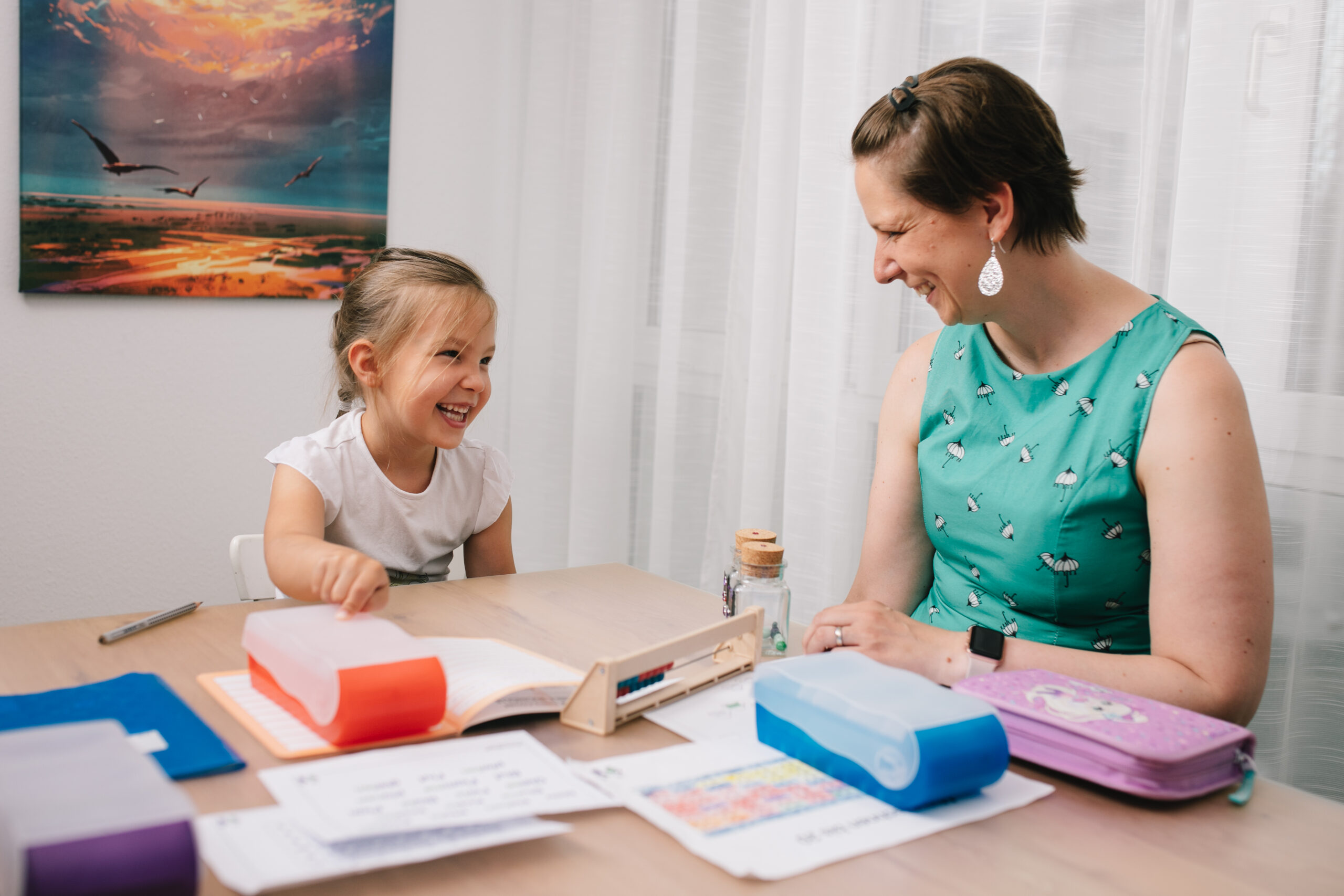 2505 | Mama und Kind lernen mit Lernweg